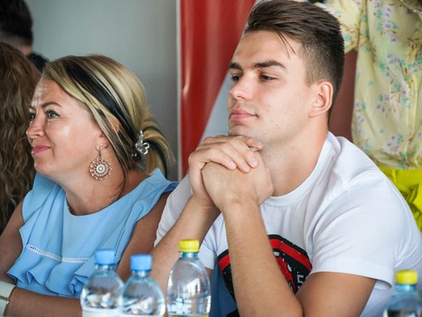 Кастинг в группу поддержки "Авангарда"