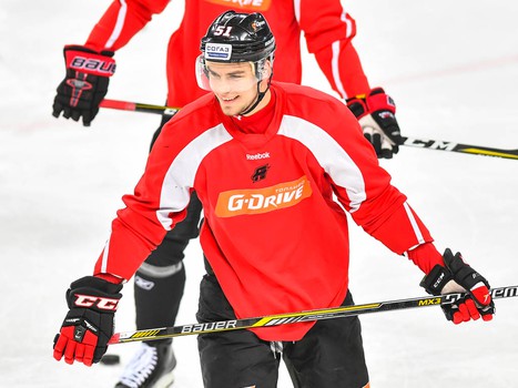 "Авангард" возобновил тренировки