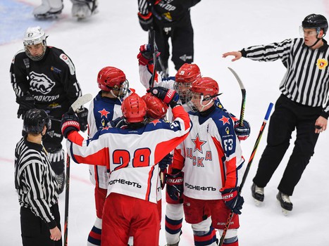 Пятый игровой день финала Первенства ЮХЛ в Омске