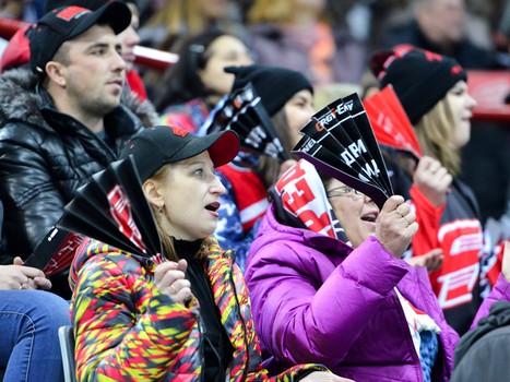 Наша атмосфера. Как поддерживали "Авангард" в сибирском дерби