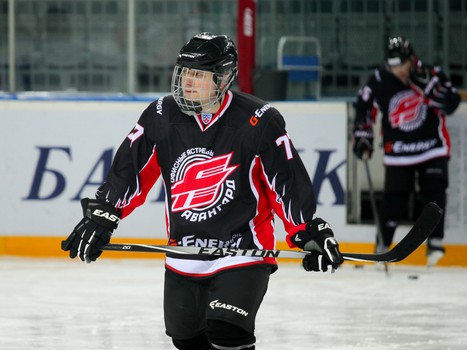 Первая победа "Офисных Ястребов"