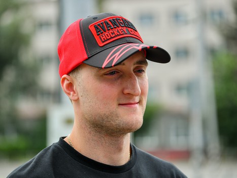 Александр Волков прилетел в Омск