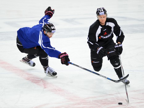 "Авангард" готовится к заключительным матчам регулярного чемпионата