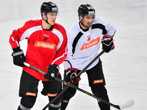 Раскатка "Авангарда" перед первым матчем с "Металлургом" Мг (ФОТО)