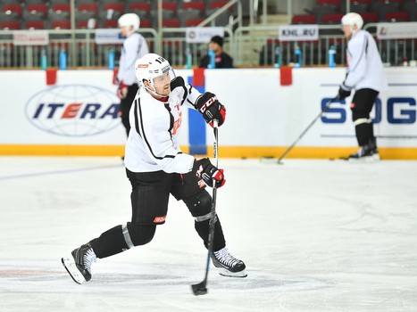 Раскатка "Авангарда" перед выездным матчем в Риге