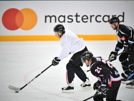 "Офисные Ястребы" - Правительство Омской области 9:2