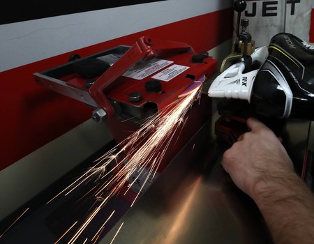 «Авангард» возобновил тренировки. Первое занятие по катанию