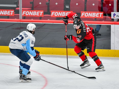 Первая официальная игра на G-Drive Арене: «Омские Ястребы» – «Сибирские Снайперы»