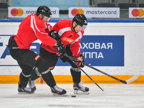 Открытая тренировка "Авангарда" для СМИ перед стартом второго раунда плей-офф