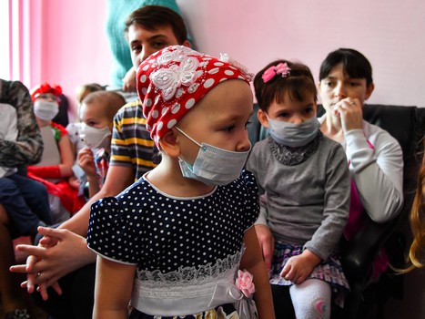 "Авангард" поздравил юных болельщиков из ОДКБ с наступающим Новым годом