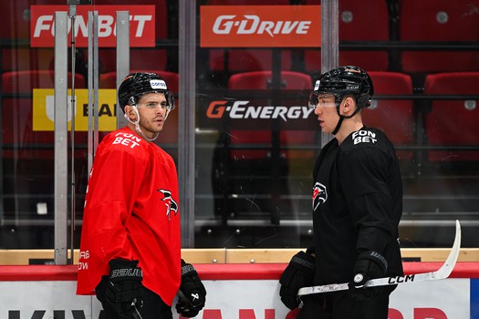 Тренировка «Авангарда» перед первым матчем серии с «Нефтехимиком»