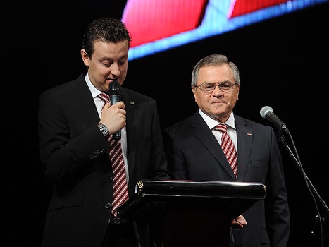 Презентация игроков и тренеров хоккейной команды "Авангард" перед сезоном КХЛ-2014/15