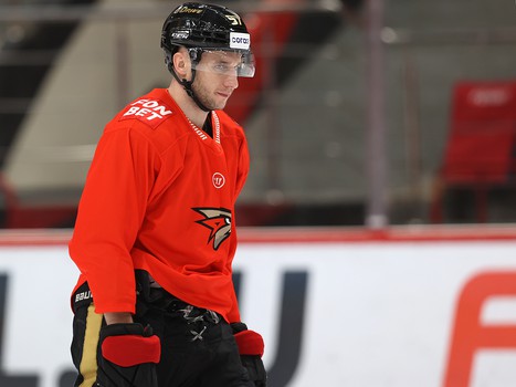 Тренировка «Авангарда» перед матчем с «Нефтехимиком»