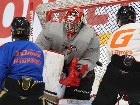 Тренировка «Авангарда» перед матчем с «Нефтехимиком»