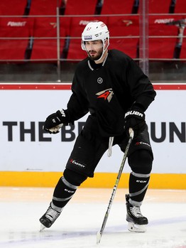 «Авангард» возобновил тренировки. Первое занятие по катанию