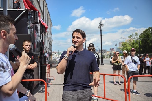 Кастом Пати с Артёмом Ильенко