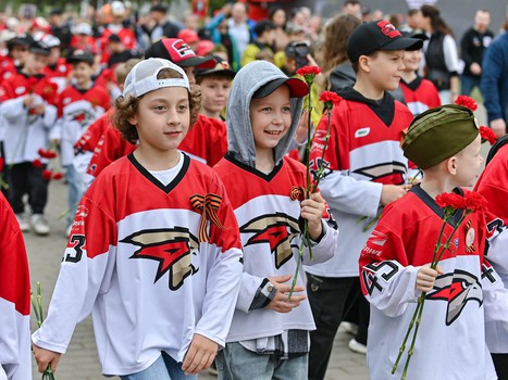 Возложение цветов в Парке Победы