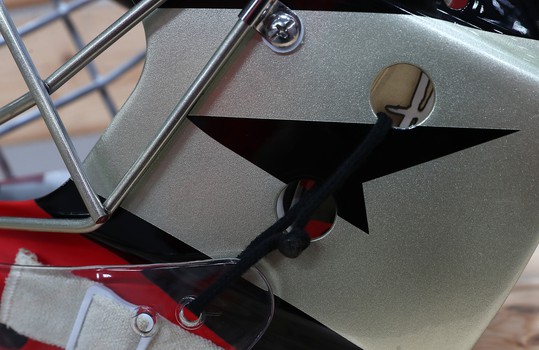 Новые шлемы Шимона Грубеца