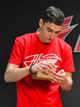 Новогодние игры "Авангарда": Кошелев vs Михеев