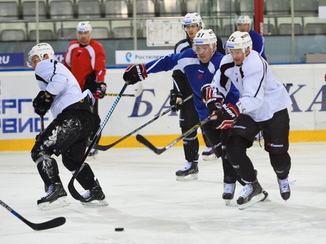 Тренировка "Авангарда" в Ханты-Мансийске