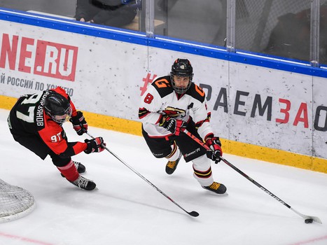 Пятый игровой день финала Первенства ЮХЛ в Омске