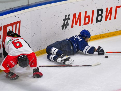 Четвертьфиналы Первенства ЮХЛ в Омске