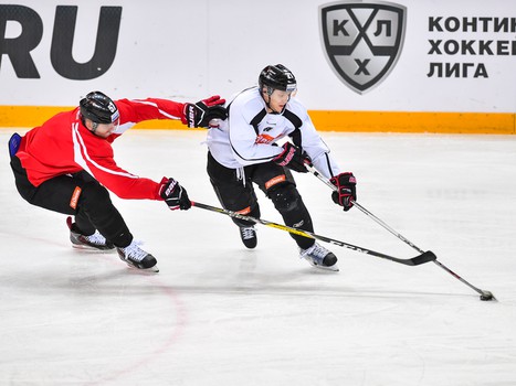 Раскатка "Авангарда" перед матчем с "Салаватом Юлаевым"