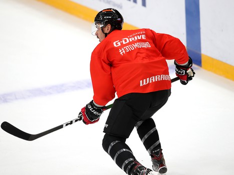 Первая тренировка Наиля Якупова в «Авангарде»