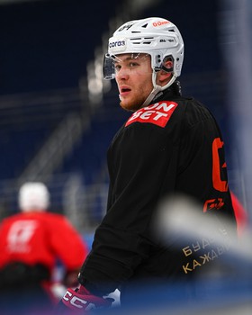 Раскатка «Авангарда» перед матчем в Тольятти