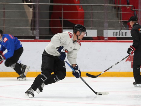 Первая тренировка «Авангарда» в новом сезоне