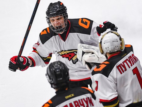 Заключительный день финала Первенства ЮХЛ в Омске