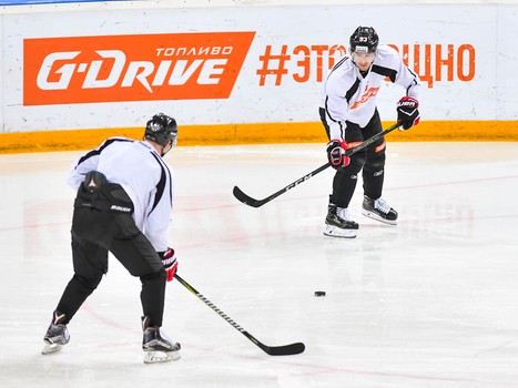 "Авангард" возобновил тренировки