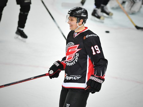 "Офисные Ястребы" - Правительство Омской области 9:2