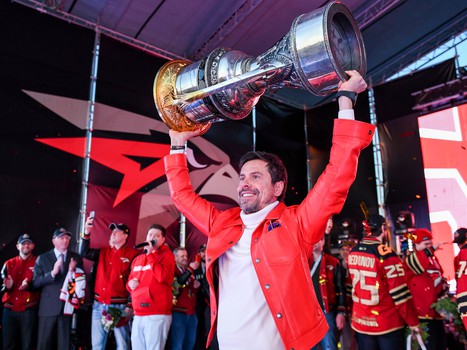 «Авангард» привёз Кубок Гагарина в Омск!