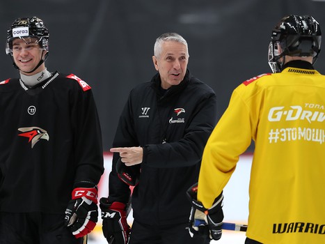 Тренировка «Авангарда» во время паузы в чемпионате