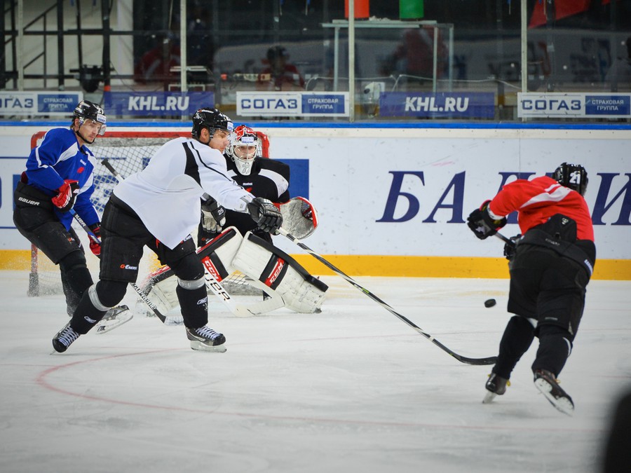 Раскатка "Авангарда" перед матчем с "Адмиралом"