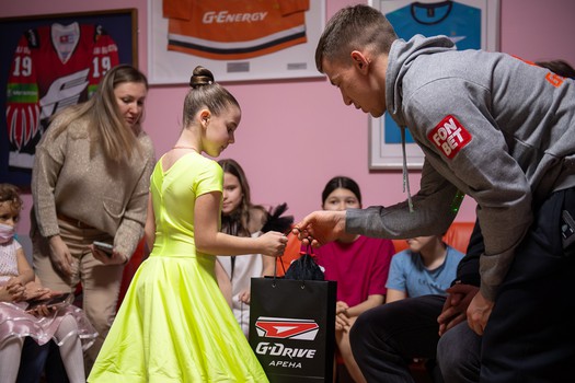 «Авангард» в гостях у болельщиков из гематологического отделения ОДКБ