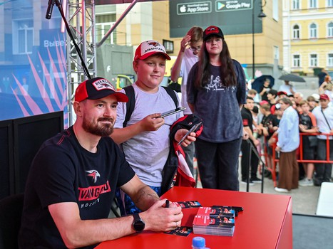 Артём Блажиевский на вечеринке Буэнос Летос