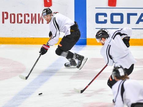 Открытая тренировка "Авангарда" для СМИ