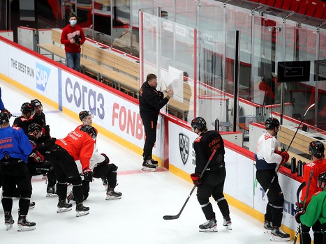 Тренировка «Авангарда» во время паузы в чемпионате