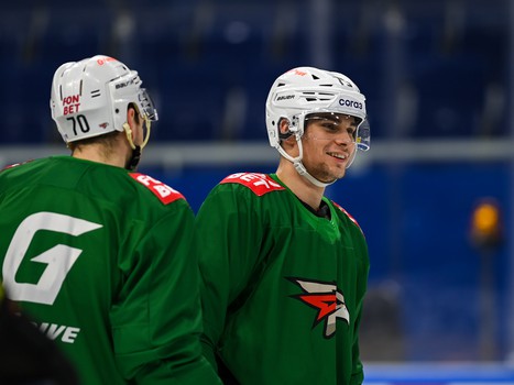 Раскатка «Авангарда» перед матчем в Уфе