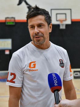 Товарищеский матч по флорболу. «Охранники Крылова» - «Мощные СМИ» 10:2