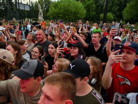 Александр Волков на вечеринке Буэнос Летос