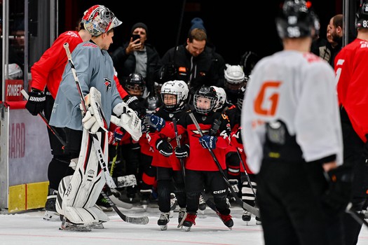 Тренировка воспитанников Хоккейной Академии «Авангард» 2019 года рождения на G-Drive Арене