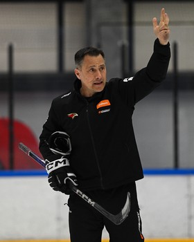 Тренировка «Авангарда» в Хоккейной Академии