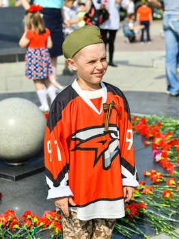 Юные «ястребы» почтили память воинов в День Победы