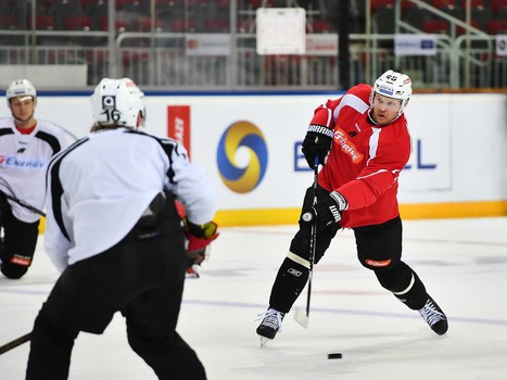 Раскатка "Авангарда" перед выездным матчем в Риге