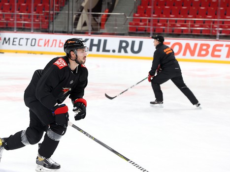 Тренировка «Авангарда» во время паузы в чемпионате