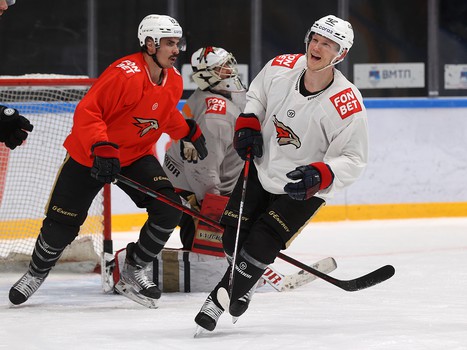 Тренировка «Авангарда» перед матчем во Владивостоке