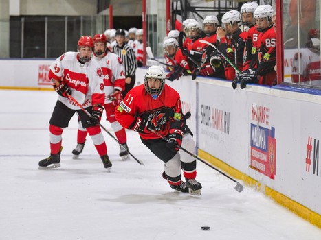 Третий игровой день финала Первенства ЮХЛ в Омске